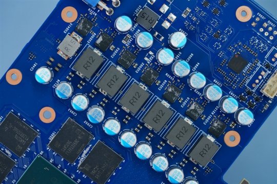 撼与Intel Arc A750 Orc OC评测:性能媲美RTX 3060的优质显卡-第12张图片 撼与Intel Arc A750 Orc OC评测:性能媲美RTX 3060的优质显卡-第12张图片