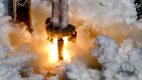 SpaceX完成星舰第2次静态点火测试 第三次飞行将至？-第2张图片