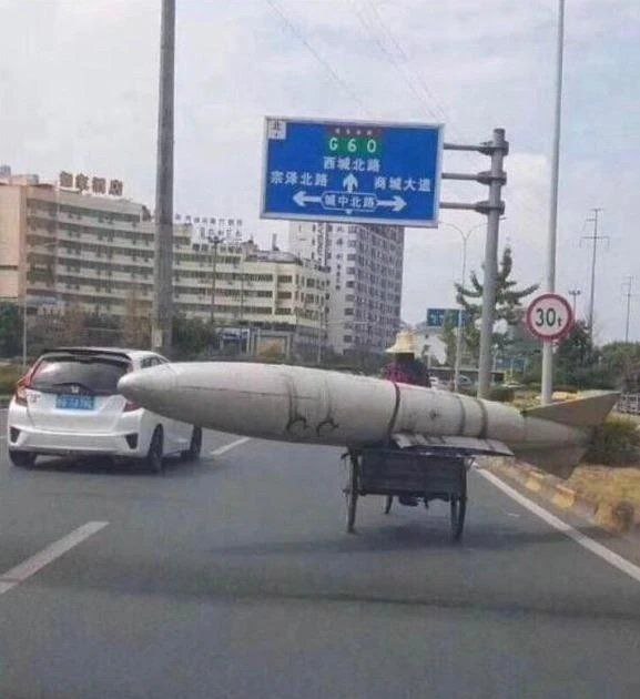 这是要一边尿一边洗手吗 囧图 搓完小棍子睡得香！-第1张图片