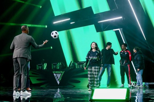 FC PRO足球世界嘉年华结束！gullit空着陆点&；贝尔视频连线，中国先锋在一冠一亚中表现出色。-第9张图片