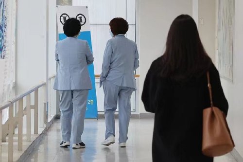韩国一天内511名医科大学学生提出休学 总数逼近6千-第2张图片