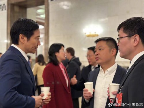何小鹏谈小米汽车：雷军肯定压力大 但小米也有优势-第2张图片