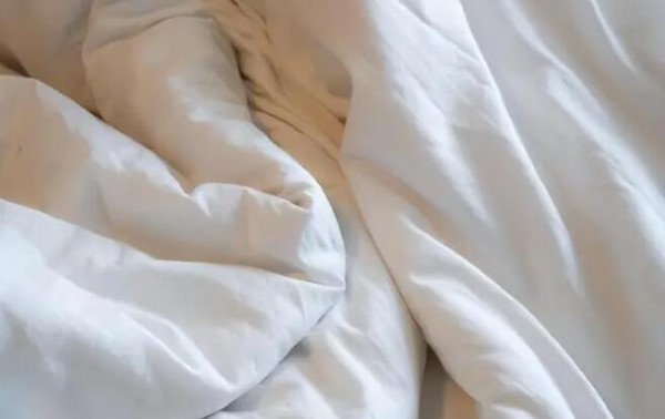 蚂蚁庄园4月8日:晒干的被子闻起来像太阳。这是焦螨虫的味道吗？-第3张图片