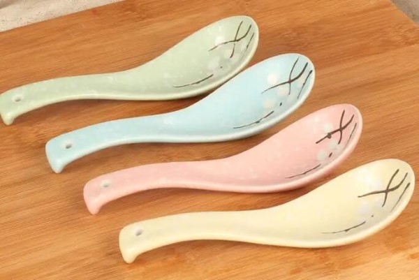 蚂蚁庄园4月10日:人们所说的勺子是指什么样的餐具？-第3张图片