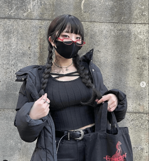 日本人妻COS《葬送的芙莉莲》尤贝尔：死鱼眼超还原-第15张图片