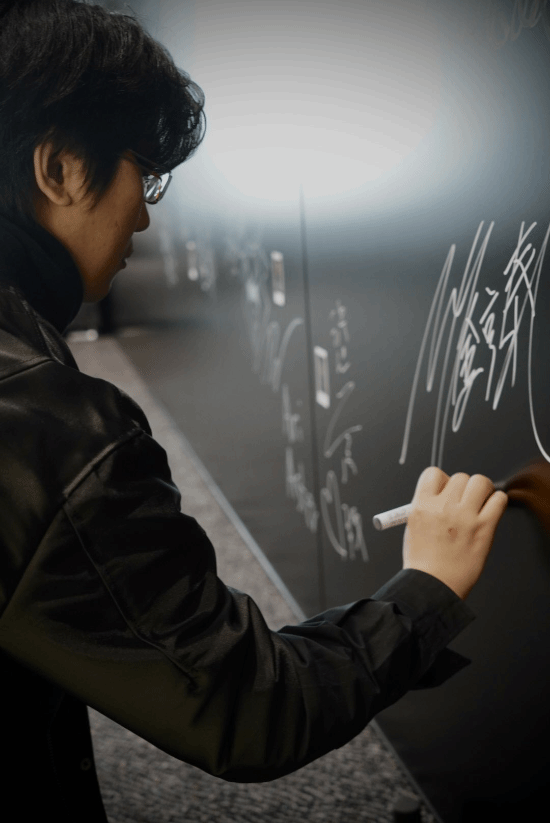 强强联手？《星刃》制作人金亨泰拜访小岛秀夫工作室-第5张图片