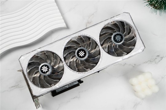 影驰RTX 40系列显卡:探索《绝望的西方地平线》中DLSS 3的创新-第12张图片 影驰RTX 40系列显卡:探索《绝望的西方地平线》中DLSS 3的创新-第12张图片