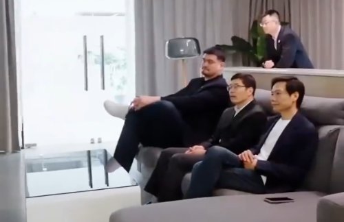 最猛身高差：姚明参观小米科技园-第2张图片