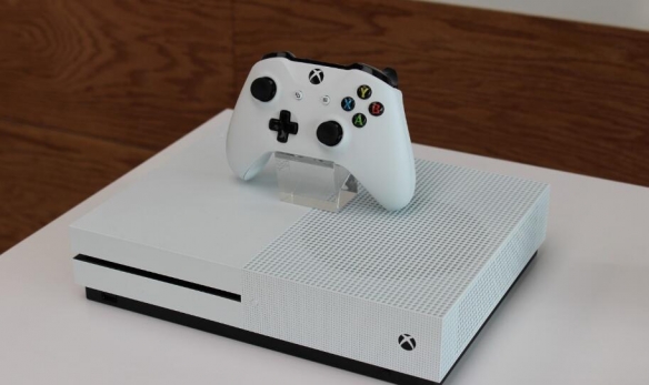 曝微软将授权第三方厂商制造属于自己的Xbox主机！-第2张图片